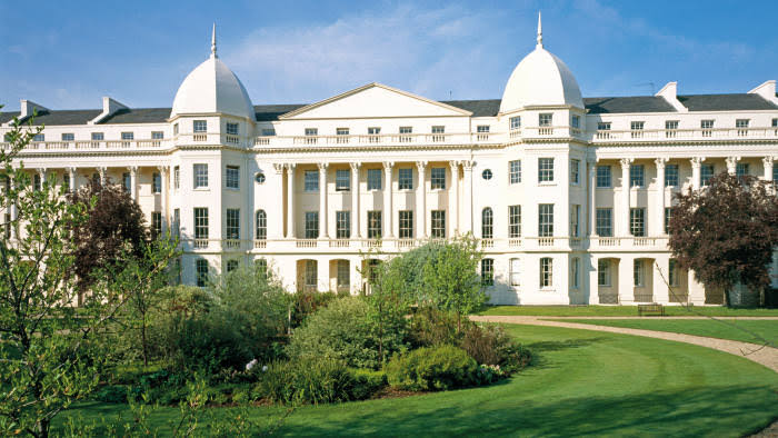 Universities in uk for business studies